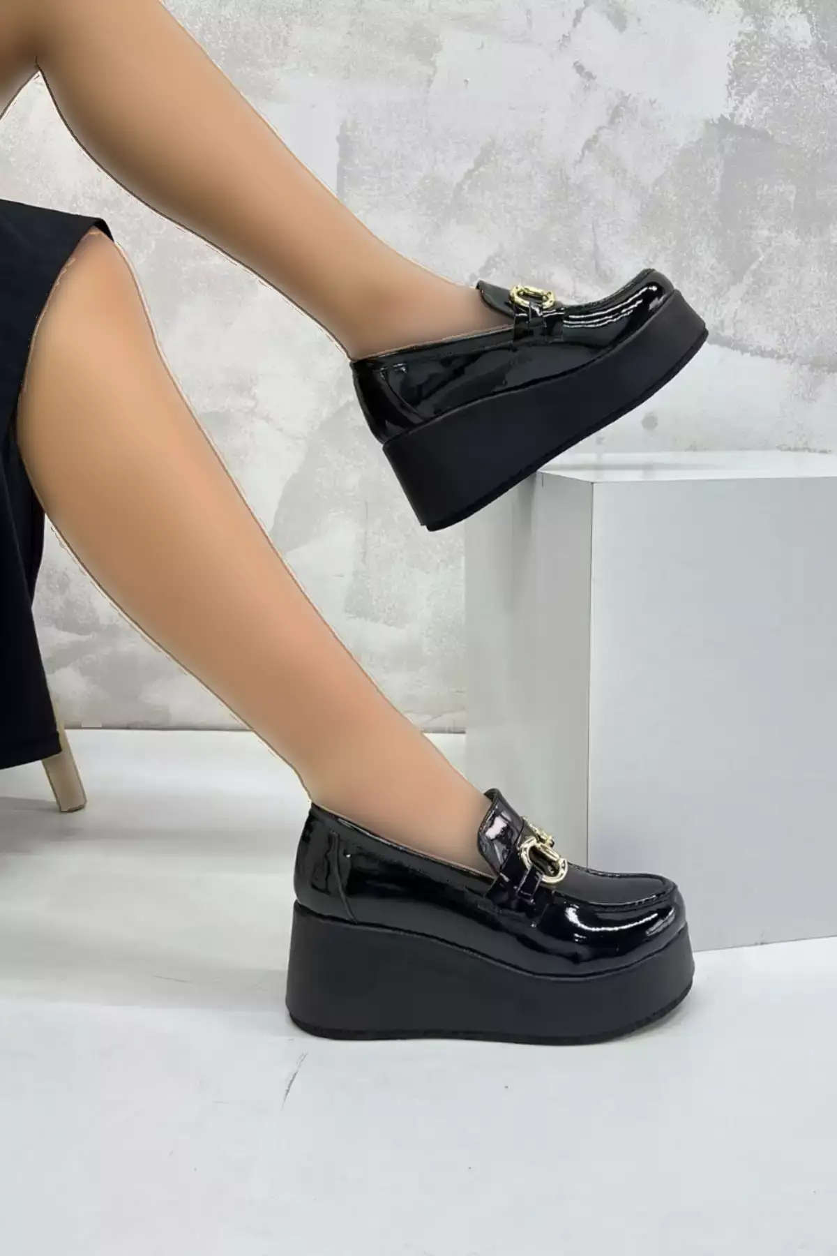 کفش زنانه لوفر مشکی براق V4210 برند inizio - 841348685