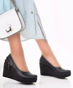 کفش زنانه با پاشنه بادکنکی و جزئیات زیپ برند İrem Ayakkabı - 979159153