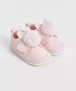 کفش پیشدبستانی دخترانه پونپون با جزئیات برند LC Waikiki - 871866187