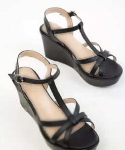 کفش پاشنه‌بلند پرستویی زنانه مشکی 17841 برند SOHO - 647403629