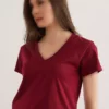 تی‌شرت زنانه یقه V با رنگ bordo و طرح برقی TSH-19000396 برند Olalook - 897646279