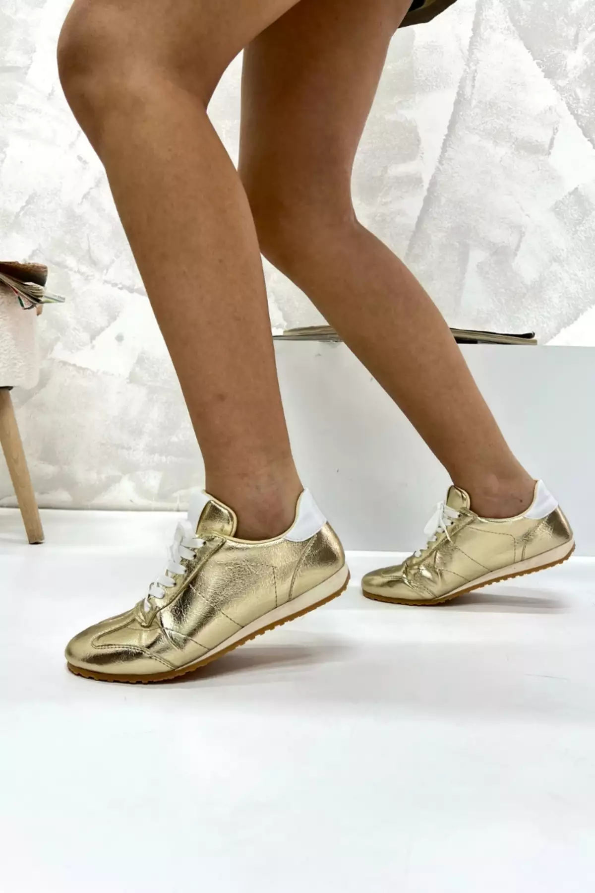 کفش ورزشی زنانه طلایی DS069 برند inizio - 922122997