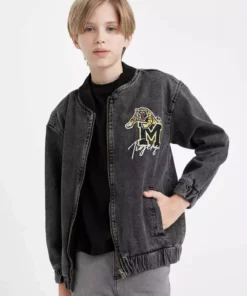 ژاکت بمبئی جین با یقه کالج و زیپ، مخصوص پسران، با جیب و طرحهای فصلی مدل C3685A824AU برند Defacto - 854025996