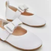 کفش بامزه دخترانه مدل بندی سفید با جزئیات فُیونک برند LC Waikiki - 901930110