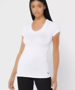 تی‌شرت زنانه پنبه‌ای با الیاف رَخا (لیکرا) و یقه V کوتاه آستین سفید برند U.S. Polo Assn. - 769371063