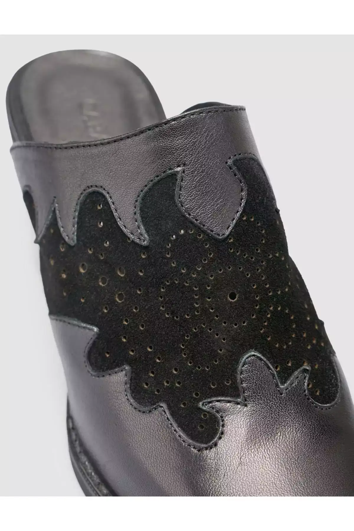 صندل زنانه کعب دار مشکی از چرم طبیعی 100% برند Cabani - 929887330