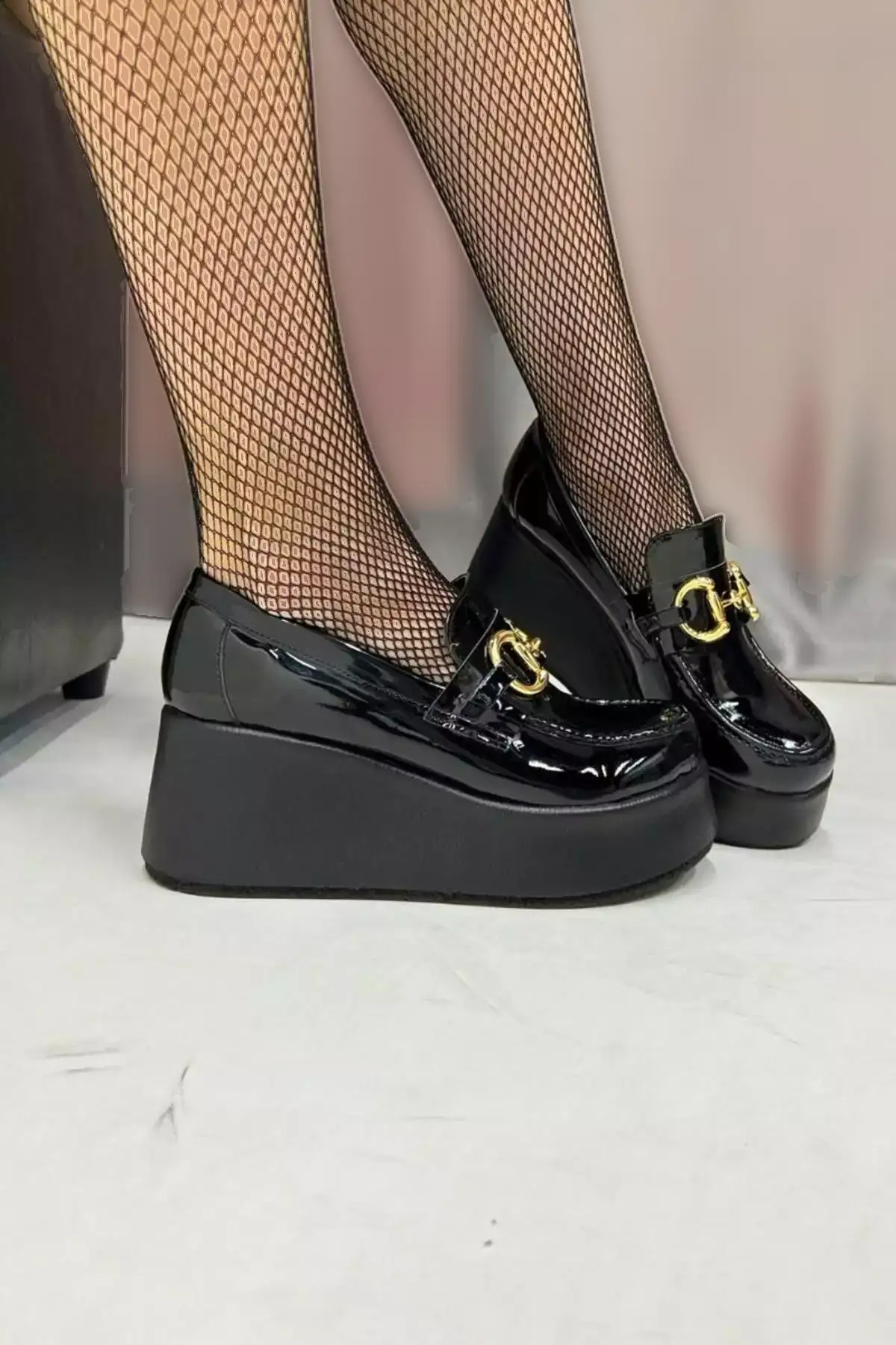 کفش زنانه لوفر مشکی براق V4210 برند inizio - 841348685