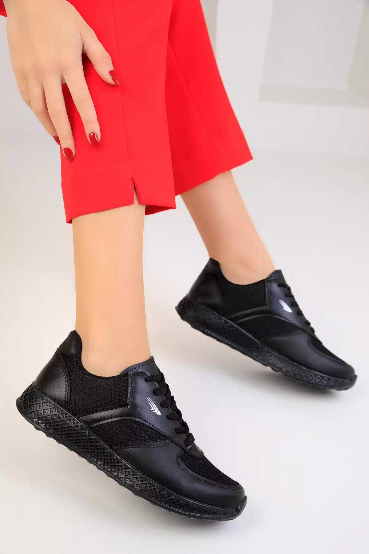 کفش ورزشی زنانه سیاه-سیاه 17166 برند SOHO - 266876341