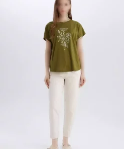 تی‌شرت کوتاه‌کم آستین با یقه گرد و طرح گلدار مناسب سایز استاندارد E4352AX25SM برند Defacto - 893510281