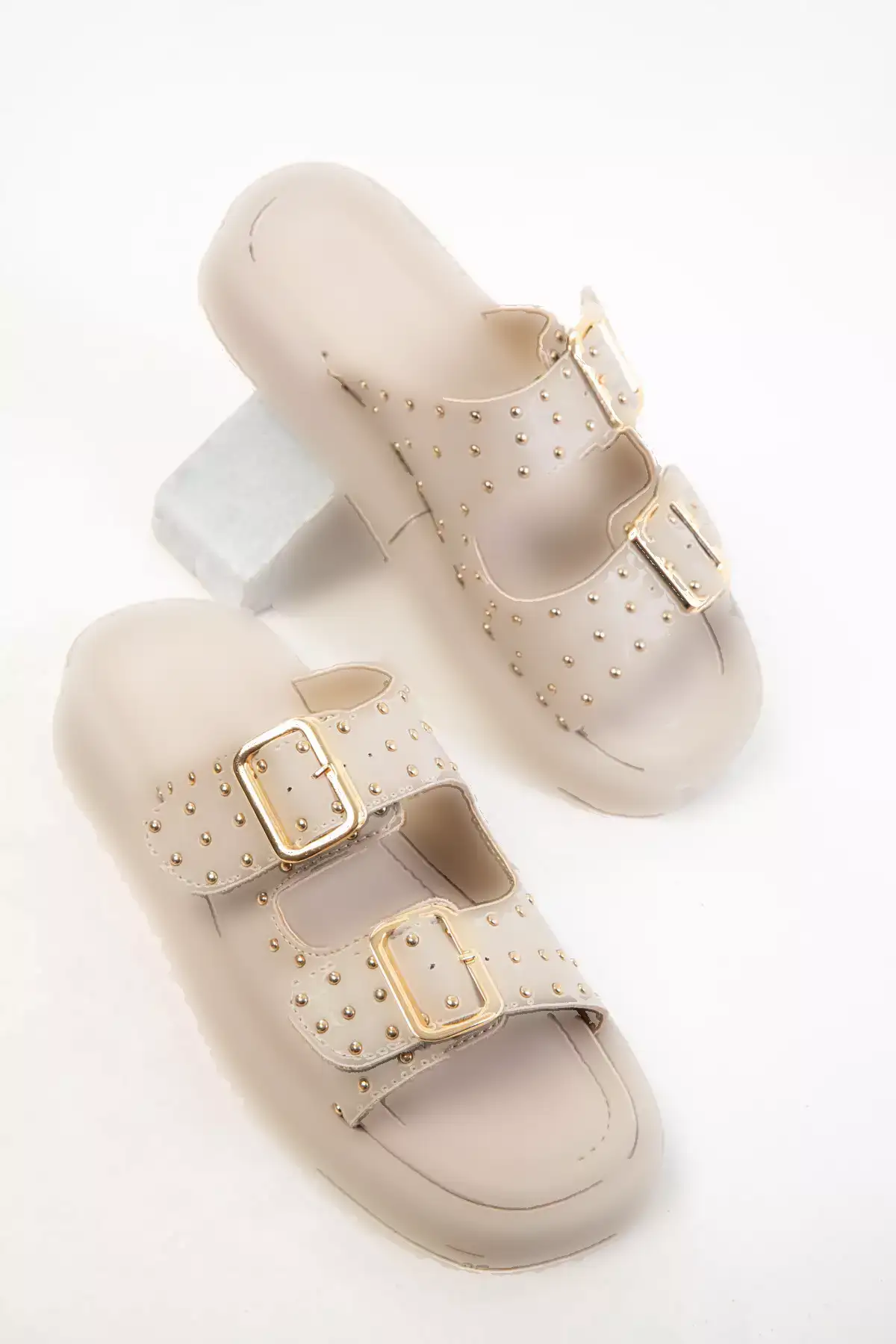 دمپایی زنانه بژ کد 20620 برند SOHO - 932978520