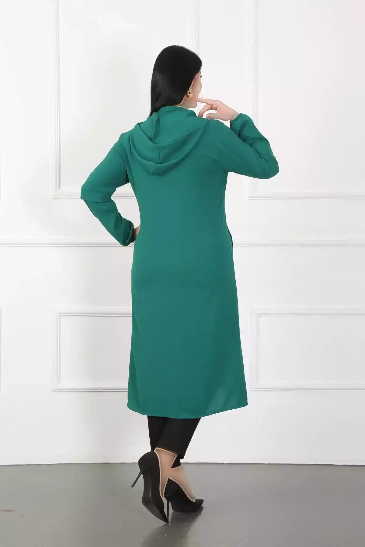 کاردی بزرگ زنانه با جزئیات فلزی و پارچه آیرابین رنگ خاکی برند By Alba Collection - 688755370