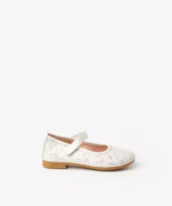 کفش دخترانه بچه‌گانه با بند چسبی و براق سفید برند Le Mabelle - 709509371