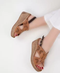 کفش پاشنه بلند زنانه چرم طبیعی تابه 20526 برند SOHO - 925980994