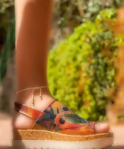 صندل زنانه چرم گیاهی چند رنگ با کفی ضخیم - طراحی بلومینگ داگ برند Dogo - 817176625