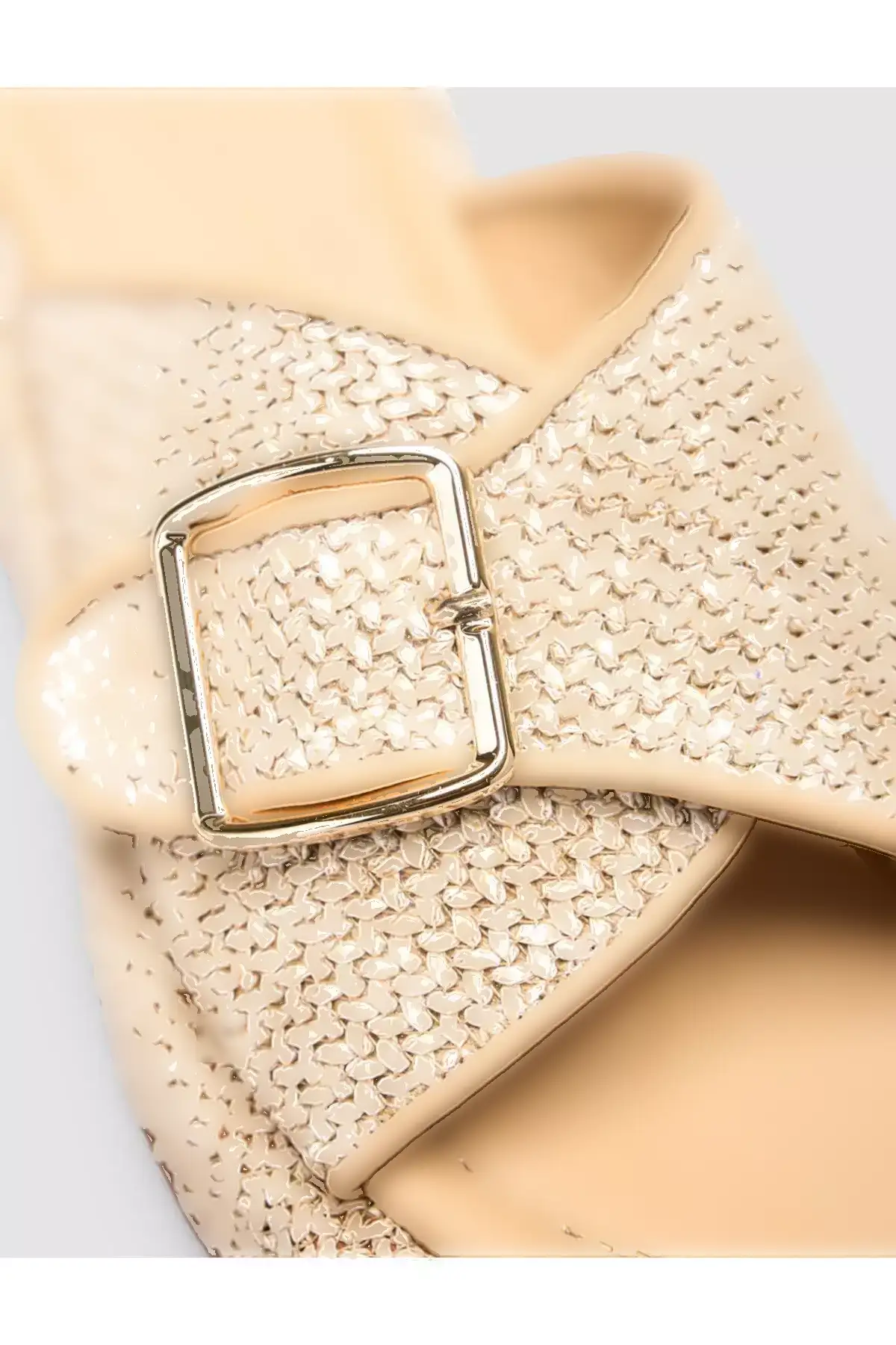 دمپایی زنانه به رنگ کرم با جزئیات حصیری برند Cabani - 933176197