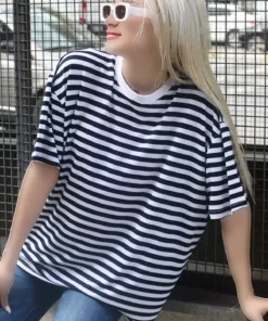 تی‌شرت یقه گرد راه‌راه لاکی برند Madmext - 665133755