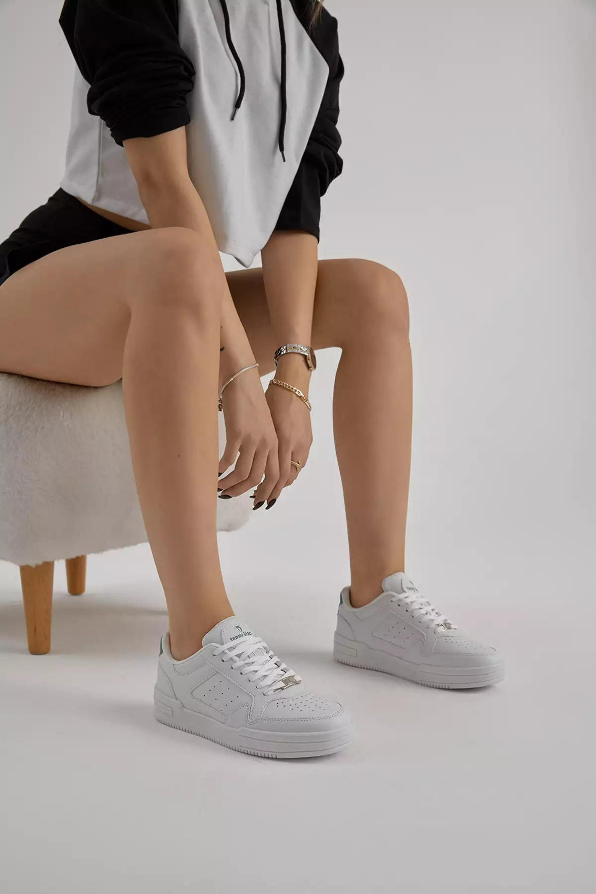 کفش ورزشی روزمره با بند و کفی ترمو به رنگ سفید و سبز برند Tonny Black - 1031008687