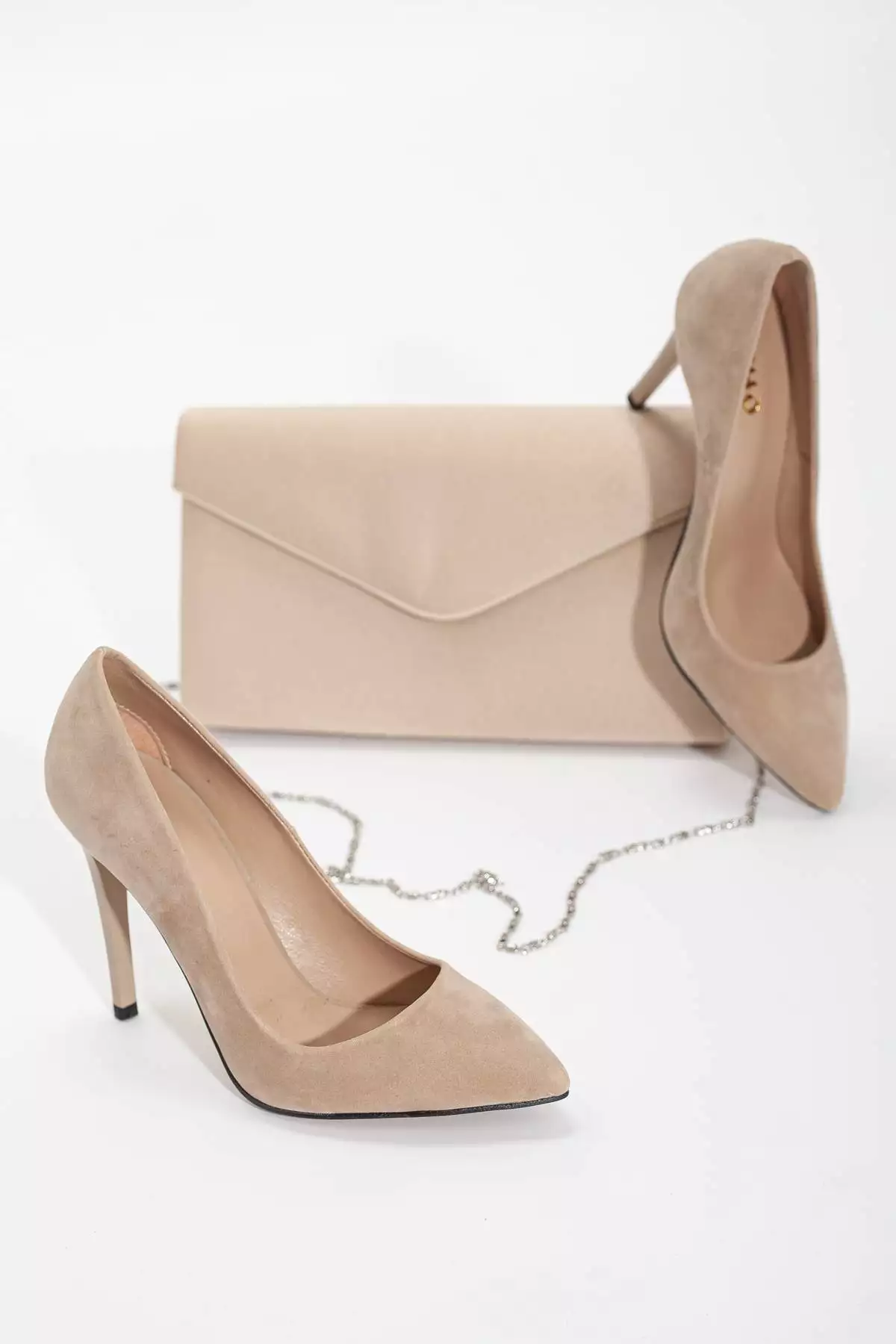 ست کیف و پاشنه بلند نازک زنانه با طراحی شیک و جنس سوئید رنگ بژ برند LULO - 788975436