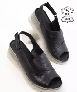 صندل زنانه چرمی طبیعی مشکی 20624 برند SOHO - 932978797