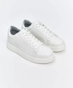 ترجمه: انتخابهای شیک از برند اسواب گیمی | کفش ورزشی زنانه با ظاهر چرم برند LC Waikiki - 1049379897