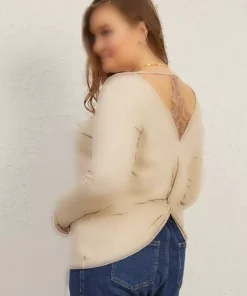 تی‌شرت با جزئیات دانتل در قسمت پشتی برند Büyük Moda - 762568976