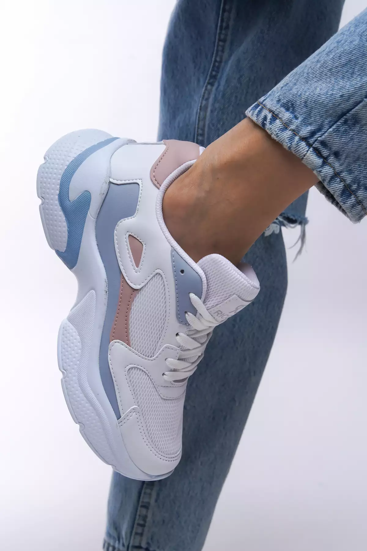 کفش ورزشی زنانه سفید، صورتی و آبی برند Riccon - 694949784