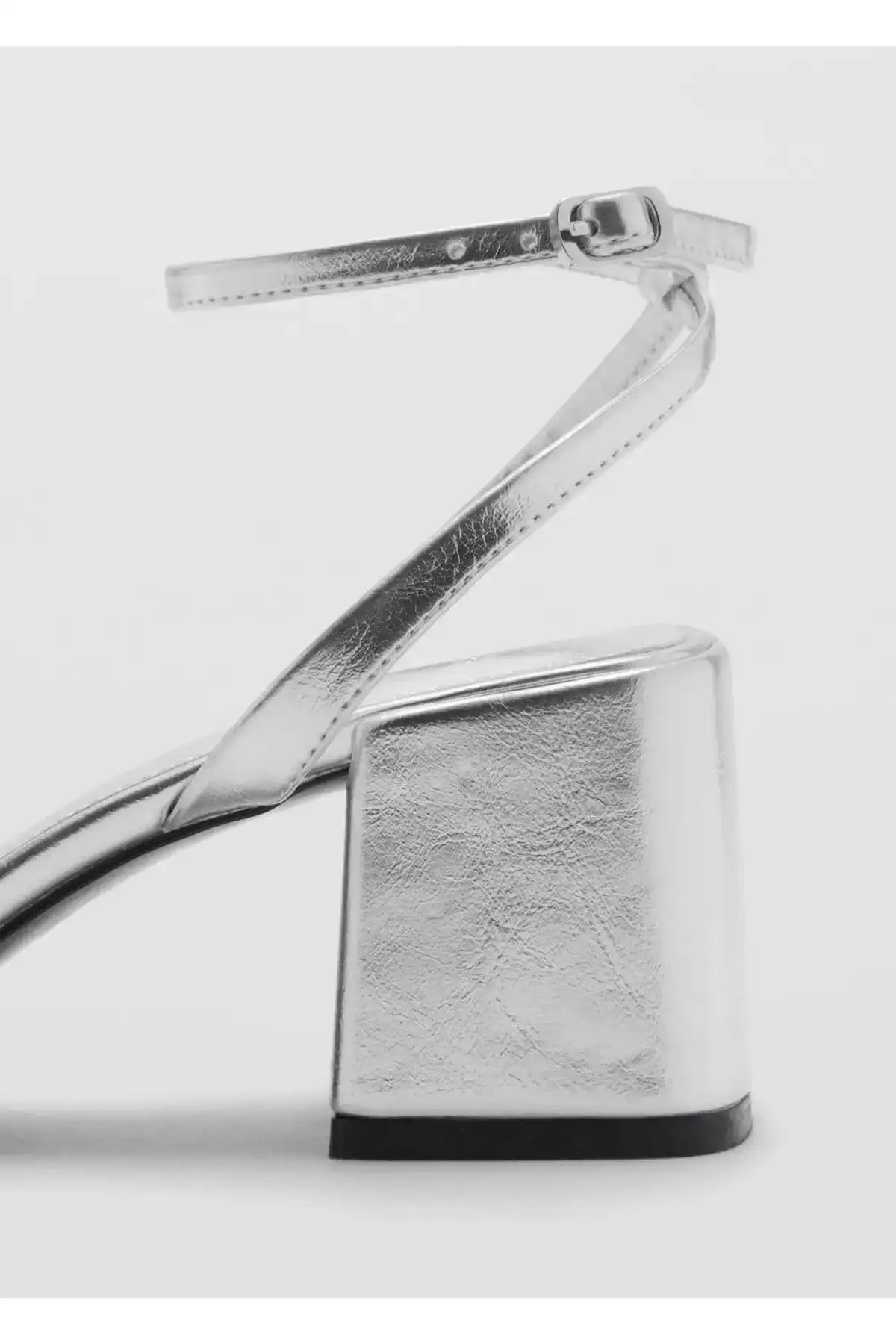 سندل پاشنهبلند با بند کراس برند MANGO - 922189996