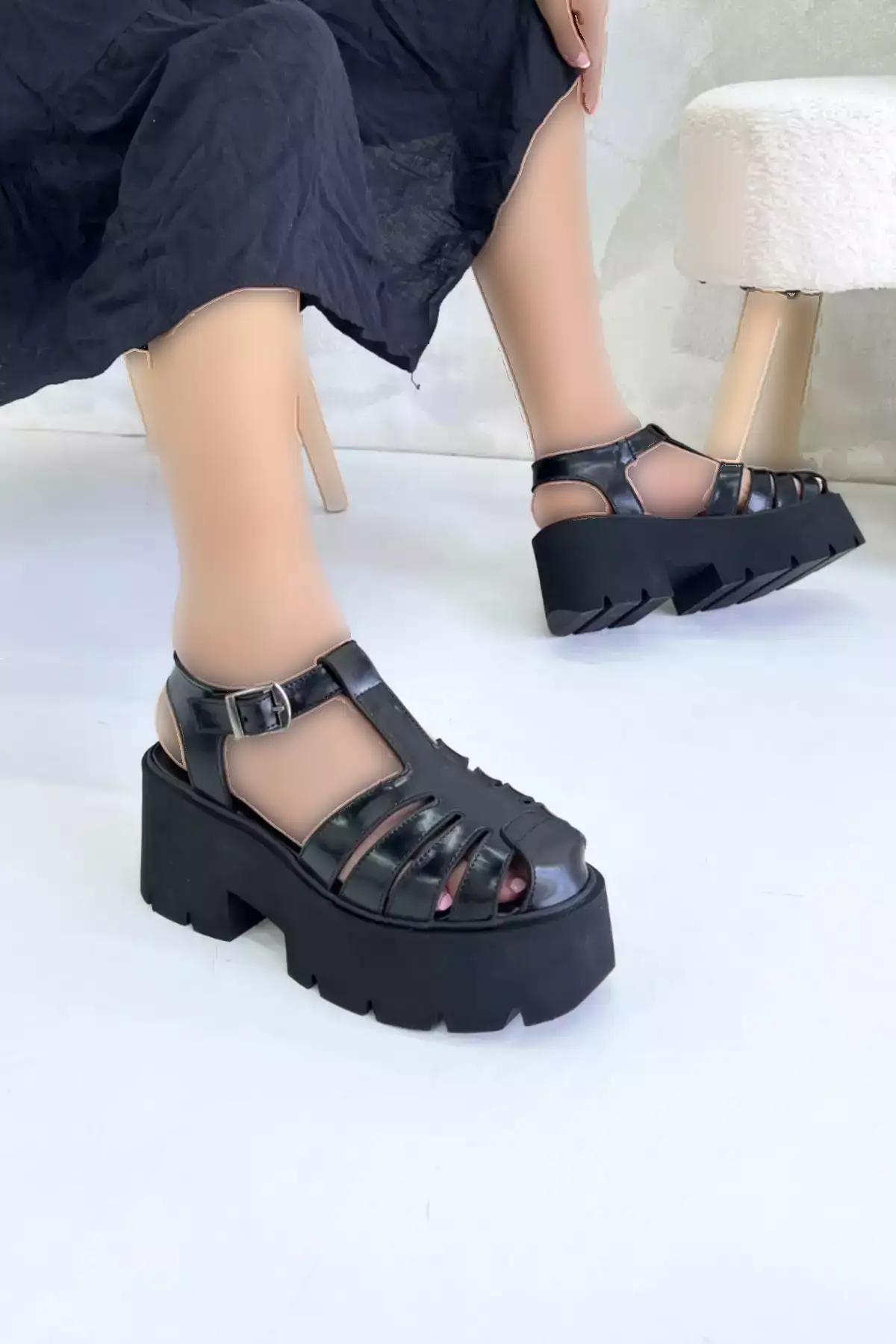 صندل زنانه با کفی ضخیم مشکی مدل P9025 برند inizio - 948027989