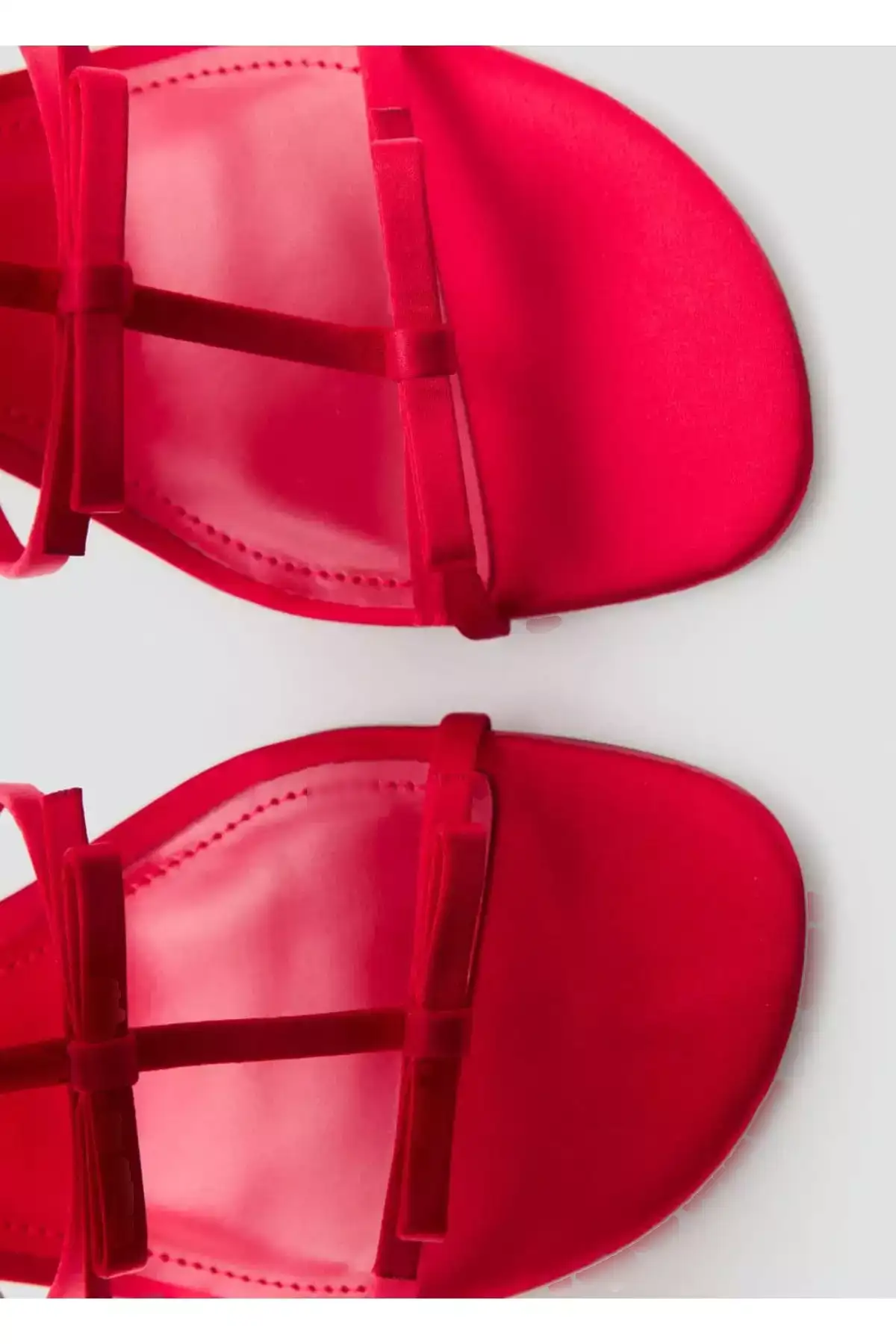 سندل پاشنه بلند با بند و جزئیات گرهای برند MANGO - 917683712