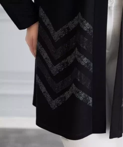 کاردی بزرگ سایز الگو دار با طرح زیگزاگ و سنگ، جلو باز و از ویسکوز الاستیک برند FOR ESRA BIG TREND - 888177744