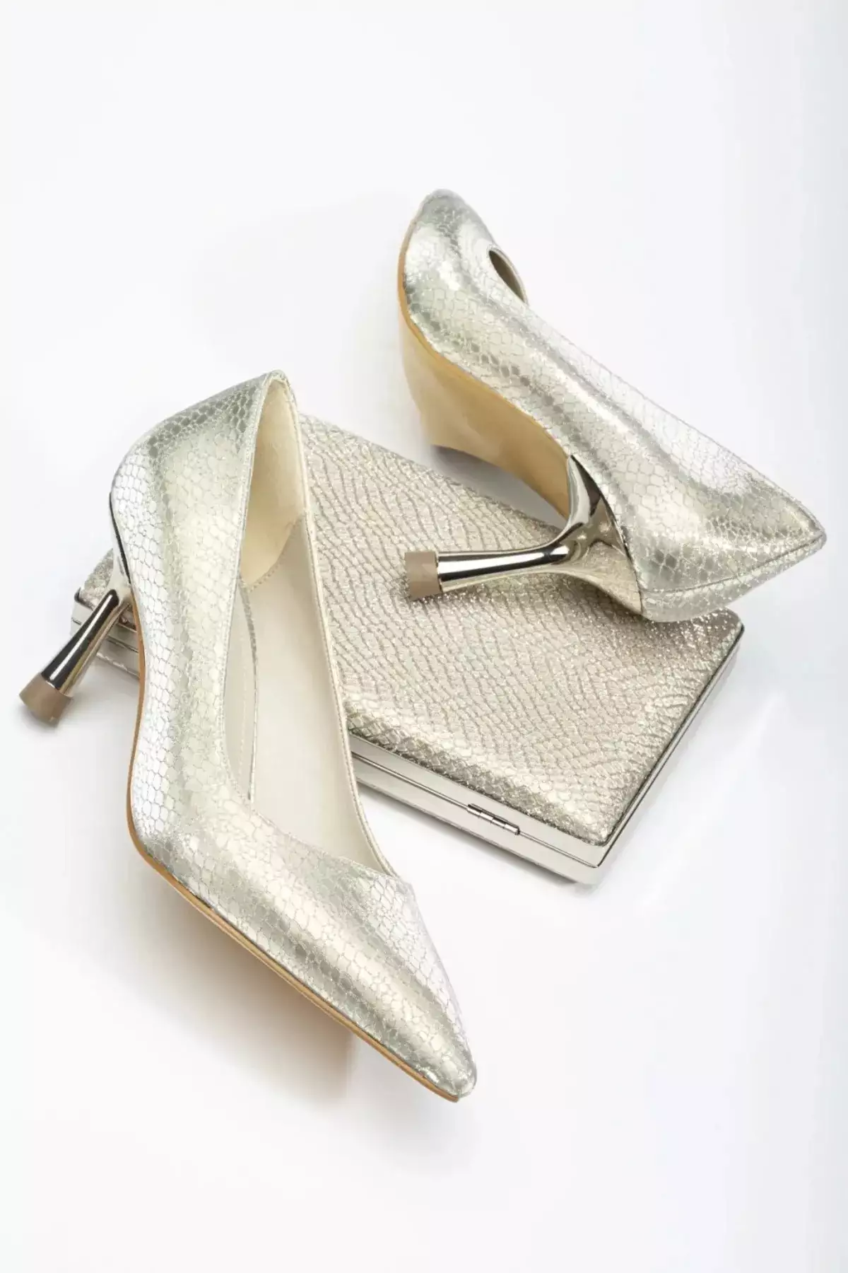 ست استیلتی و کیف ویژه زنانه با مواد وارداتی مخصوص و طراحی شیک برند La Vivien - 873085798