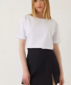 تیشرت زنانه دکوراتیو با دوخت یقه دوچرخه‌ای 60602001 برند Bianco Lucci - 895627675