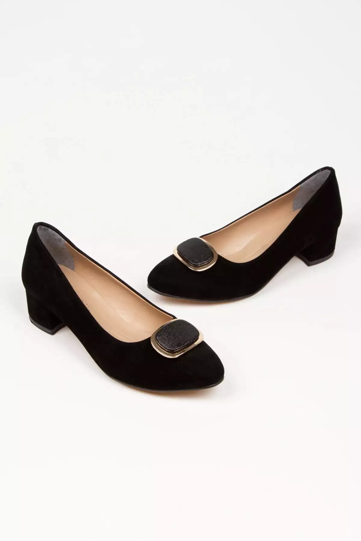 مدل کیف و کفش روزمره زنانه با پاشنه کوتاه و طراحی شیک، دارای بند، به رنگ مشکی از جنس جیر. برند MFT AYAKKABI - 675176209