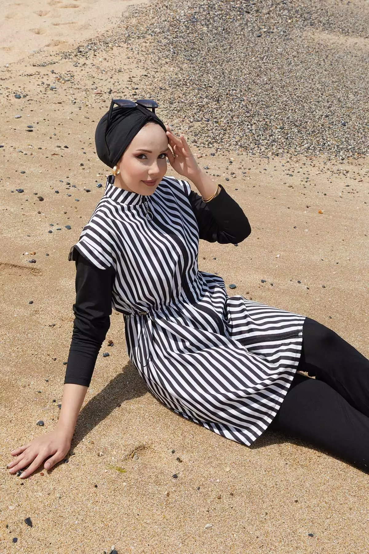 شلوار مایو با زیپ از سمت جلو و کمربند قابل تنظیم برای استفاده در پوشش اسلامی برند EBRUTESETTÜR - 948904793