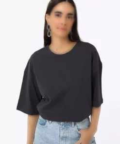 تی‌شرت زنانه آستین افتاده با یقه بیسیک - آنترسیت - رفکا برند Refka - 942587028