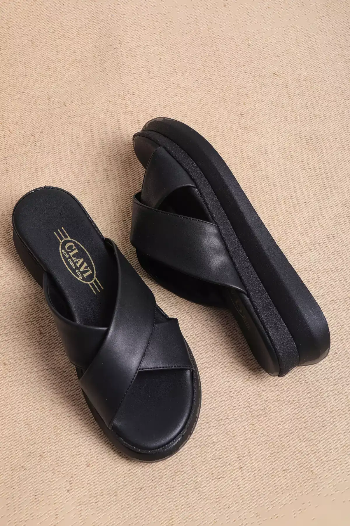 دمپایی فانتزی با پاشنه پوشیدنی 4 سانتیمتری و نوار ضخیم متقاطع برند StWenn - 844148914