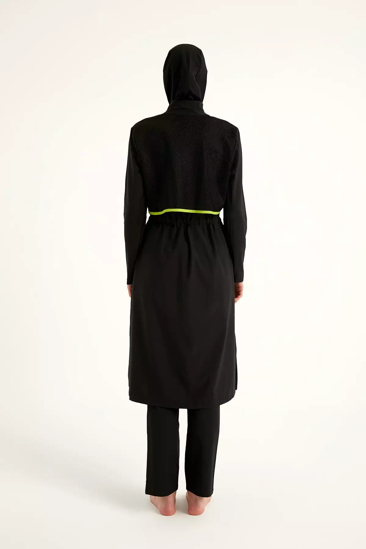 دریاچه پوشش کامل مشکی مایو با جزئیات توری و پنل جلویی جمعشدنی M2506-1 برند Marina - 939472434