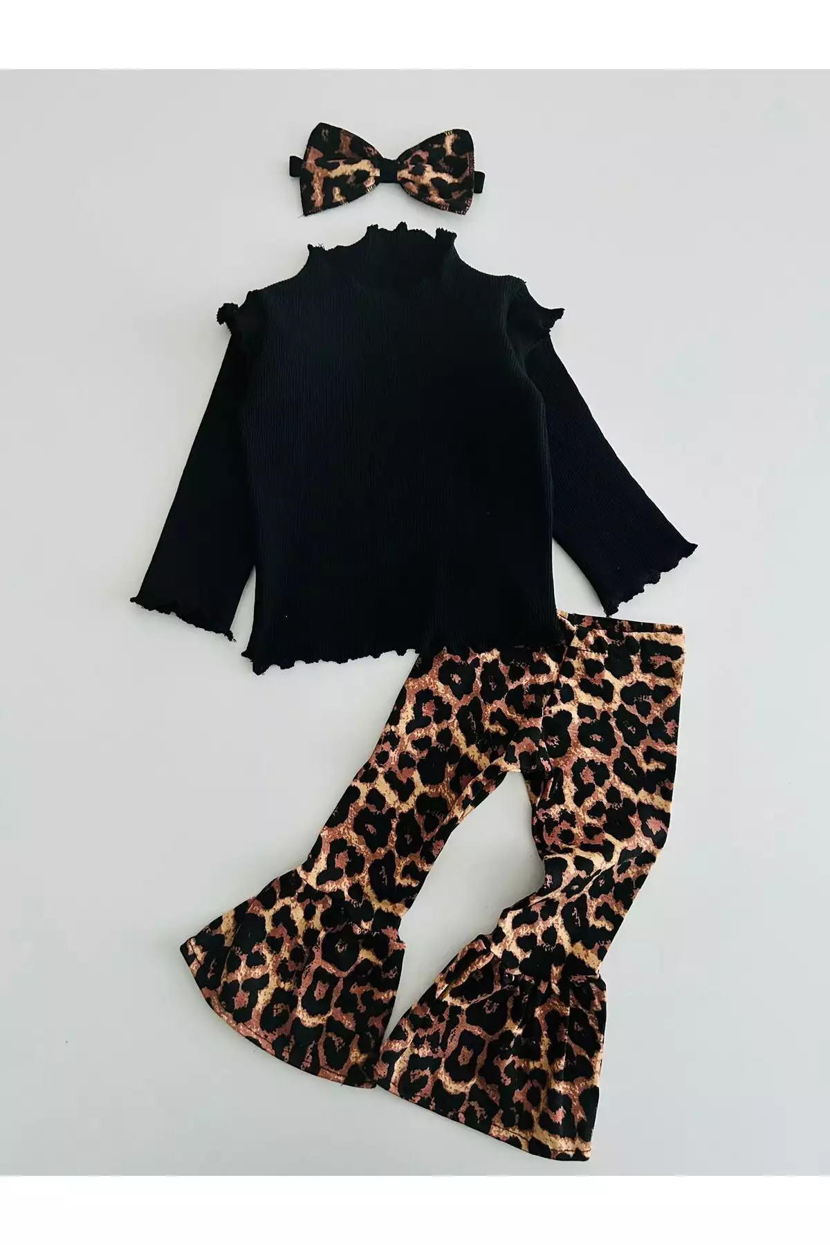 ست دخترانه بچهگانه با شلوار دمپا گشاد و باندانا با طرح پلنگی برند aryakids - 784883807