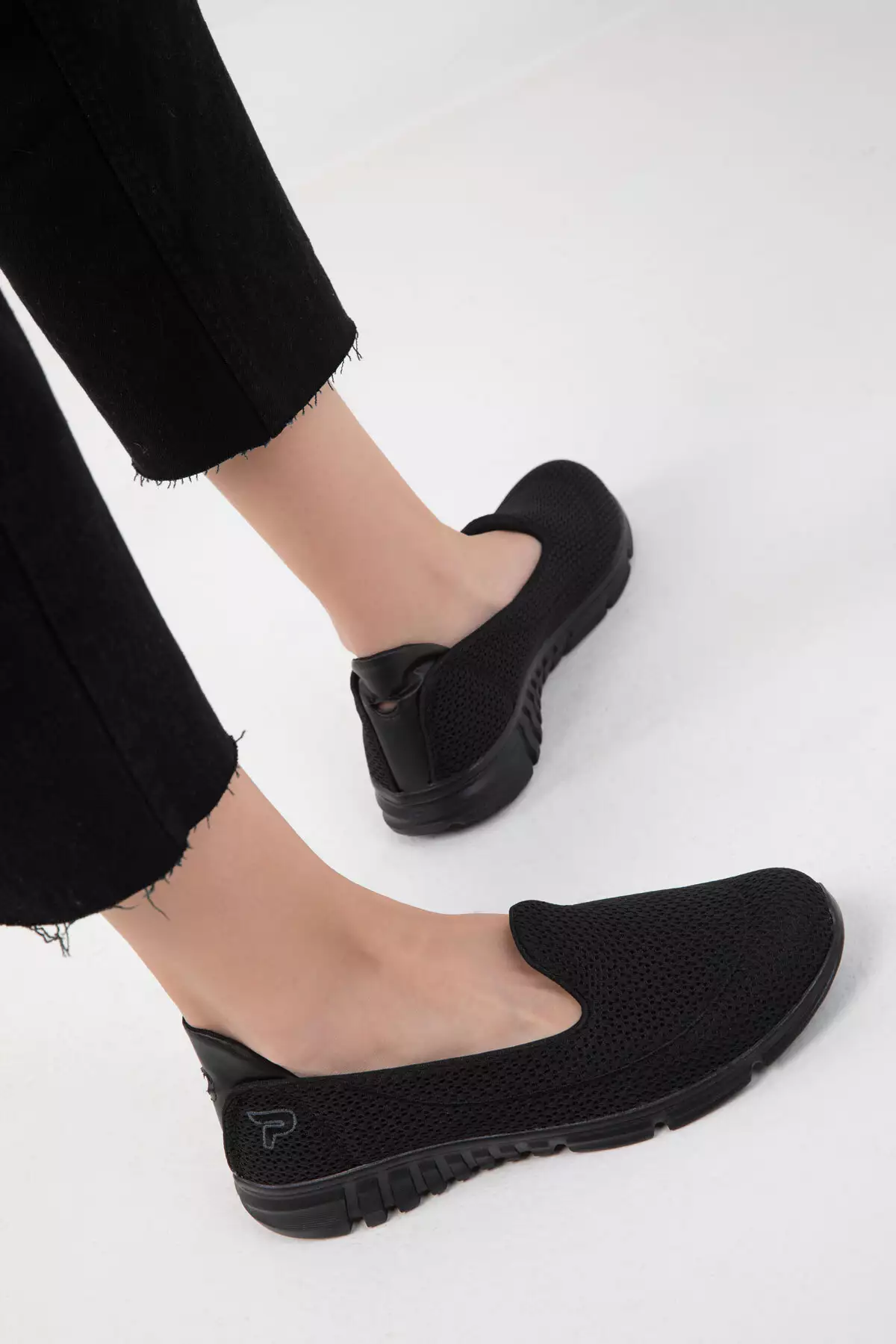 کفش ورزشی زنانه مشکی-مشکی مدل 18113 برند SOHO - 688402627