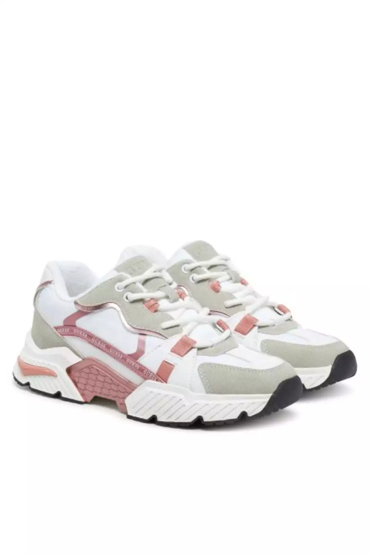 محصول CARRLI5 به فارسی به صورت "کارلی5" ترجمه میشود. برند Guess - 923136599