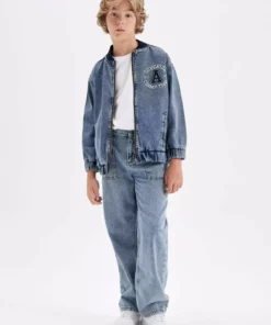 کاپشن جین بمبری با یقه کالج و زیپ، مناسب فصل، با جیب و طرح چاپی برای پسران کودک برند Defacto - 848422323