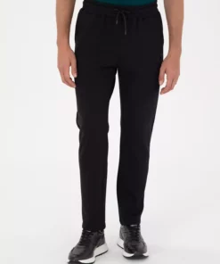 شلوار ورزشی مشکی فیت باریک با طراحی ساده ۳ لایه مدل 50299304-VR046 برند Pierre Cardin - 867354876