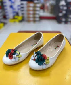 کفش کودکان روزمره سفید رنگ با پاپیون و اورتopedیک برند Polaris - 974605124