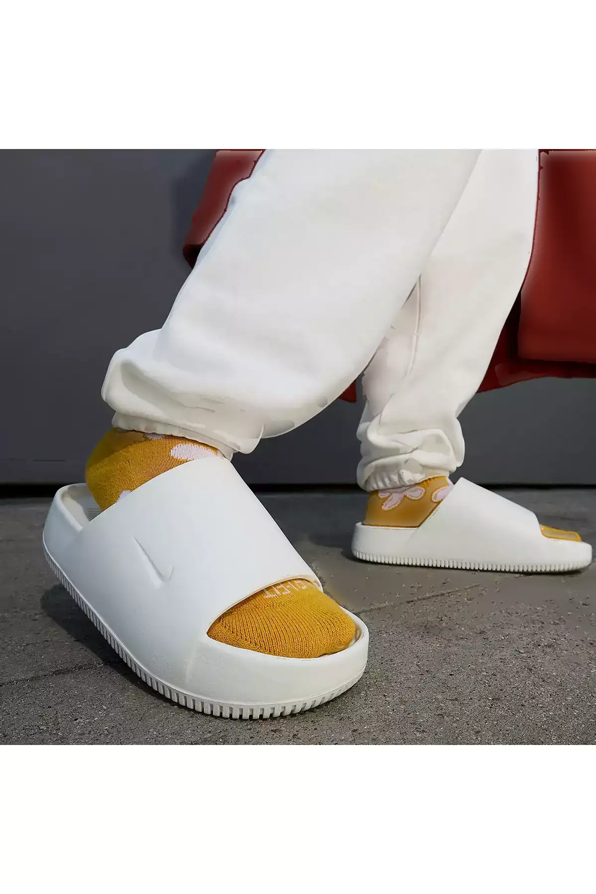 ترلیک سفید زنانه کالم اسلاید برند Nike - 840047477