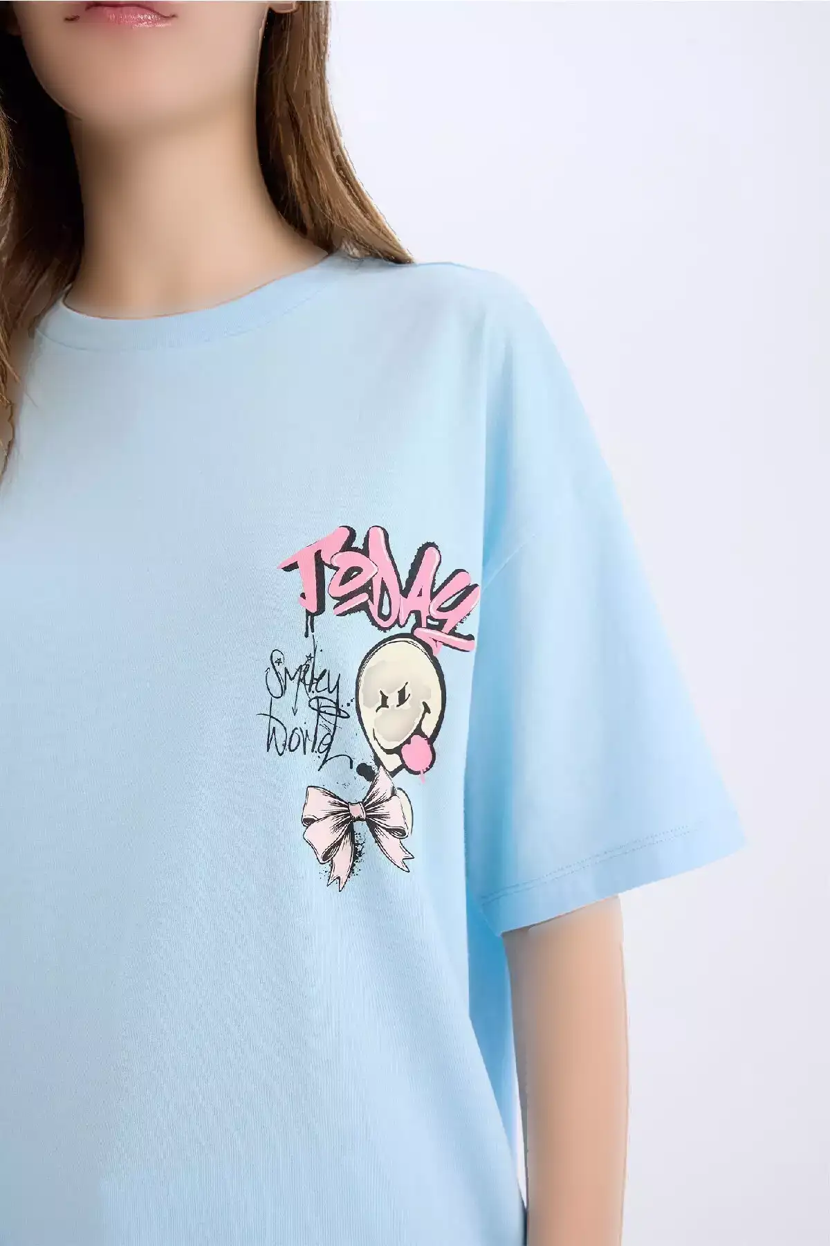 تیشرت کوتاه آستین با یقه گرد و طرح چاپی بر روی پشت - مدل کول اسمایل وورد، طراحی بزرگ و گشاد - کد D9122ax25sm برند Defacto - 921525133